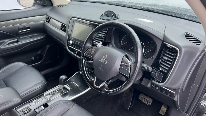 Mitsubishi Outlander 2.0 Exceed 5dr CVT Petrol Estate